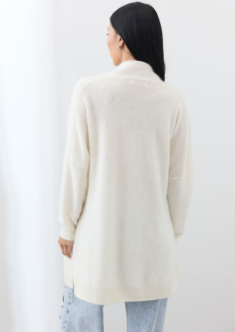 Mia Fratino Prim Cardi