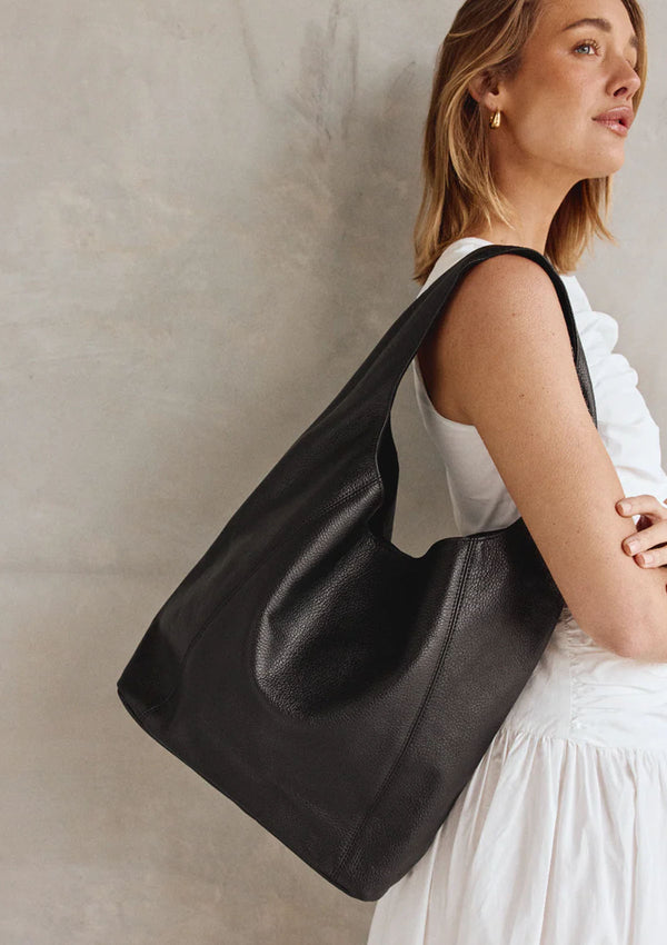 Vestirsi Scarlett Leather Hobo 2.0