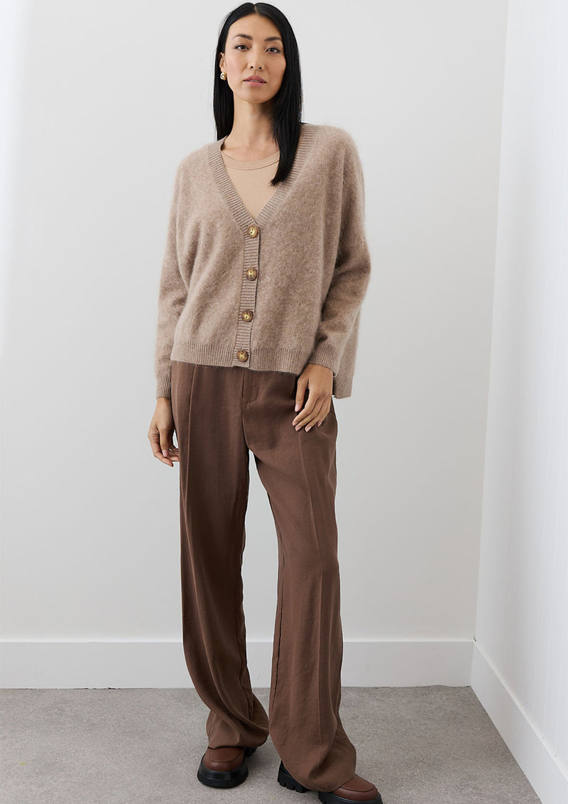 Mia Fratino Mae Cardi