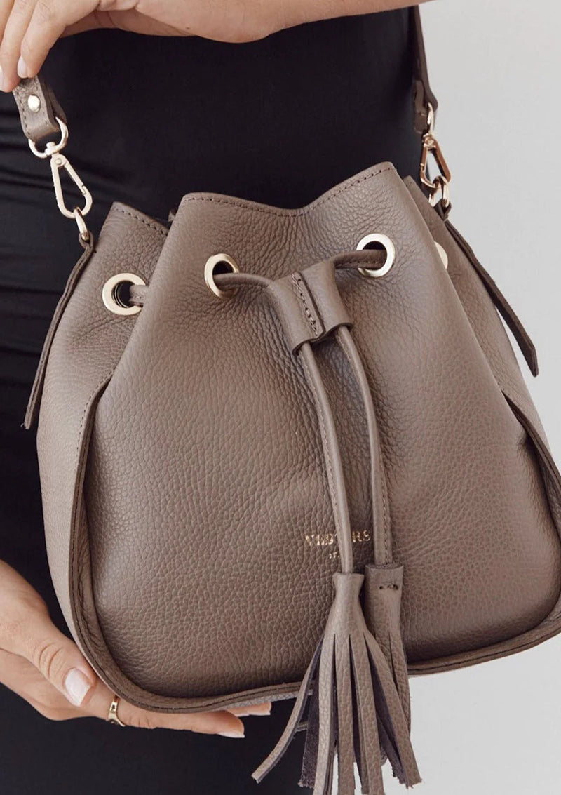 Vestirsi Bridgetta Bucket Bag