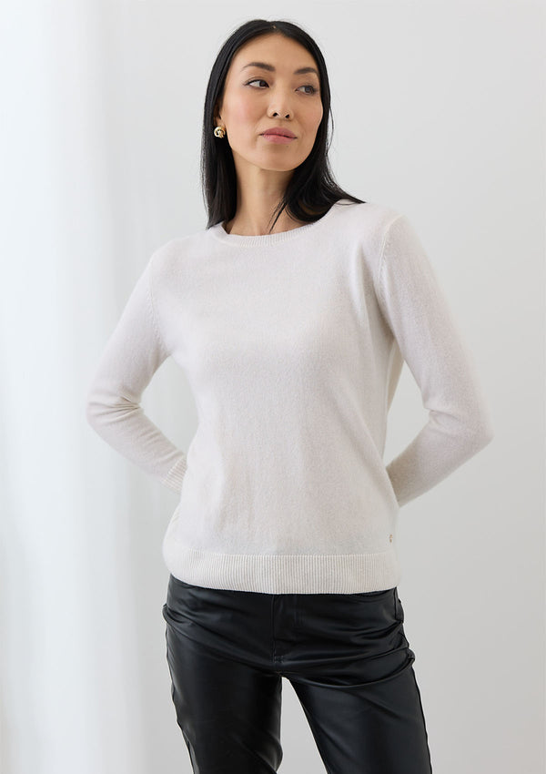 Mia Fratino Essential Crew