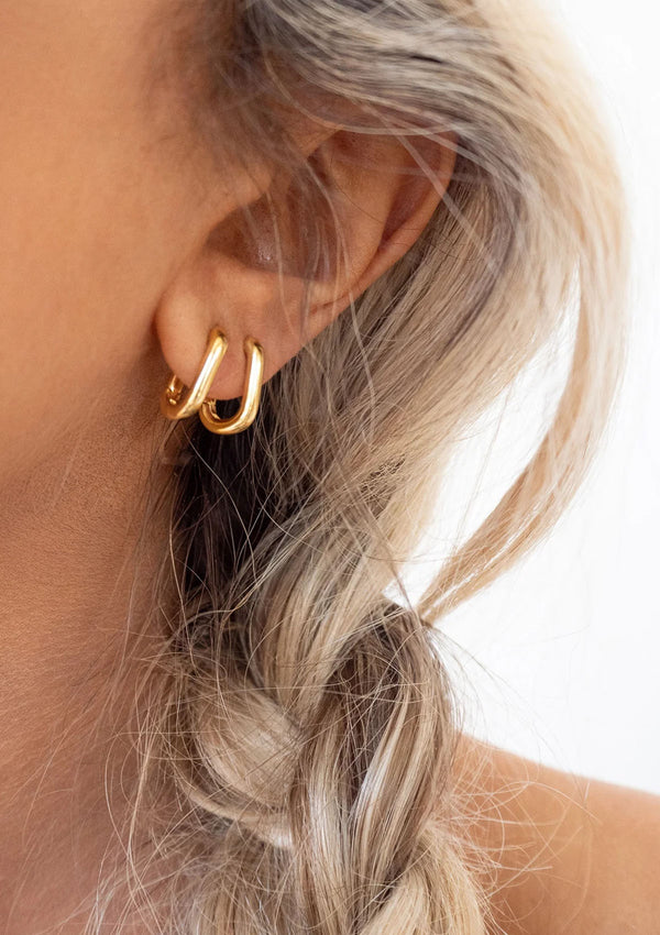 LUV AJ Chain Link Huggies