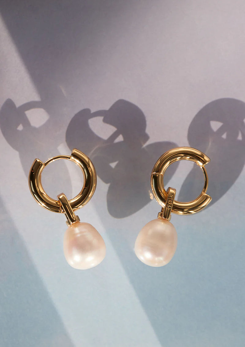 LUV AJ White Pearl Amalfi Huggies