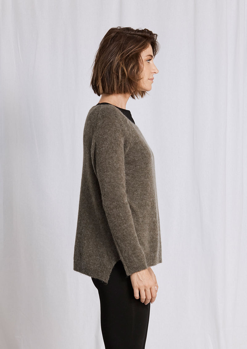 Khlassik Boatneck Sweater