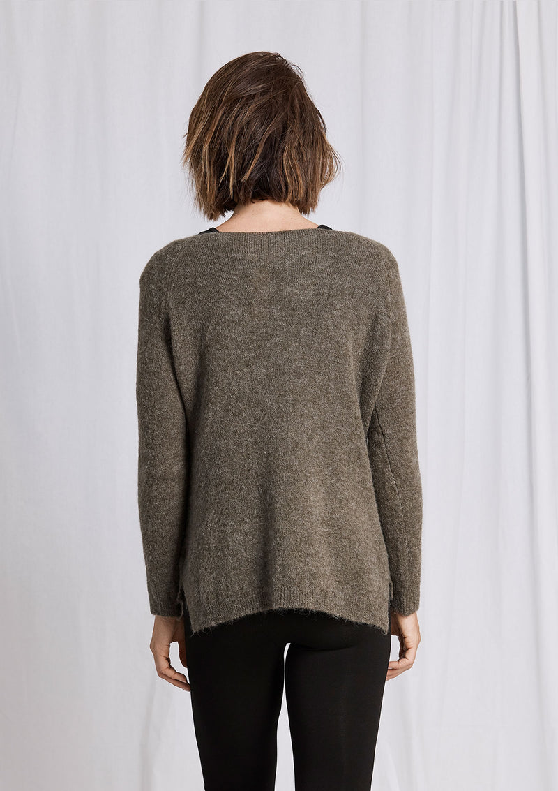 Khlassik Boatneck Sweater