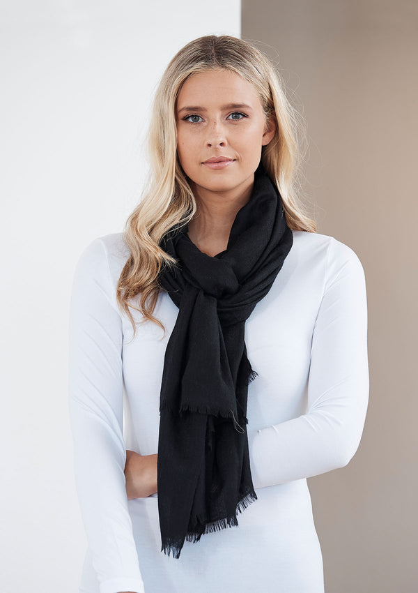 Mani Kaaga Moni Tissue Cashmere Scarf Coal