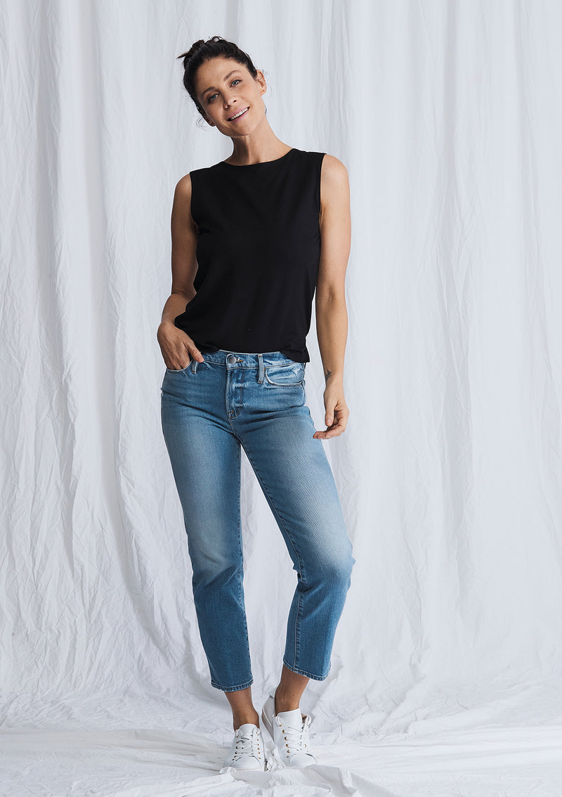 FRAME Le Nouveau Straight Jeans