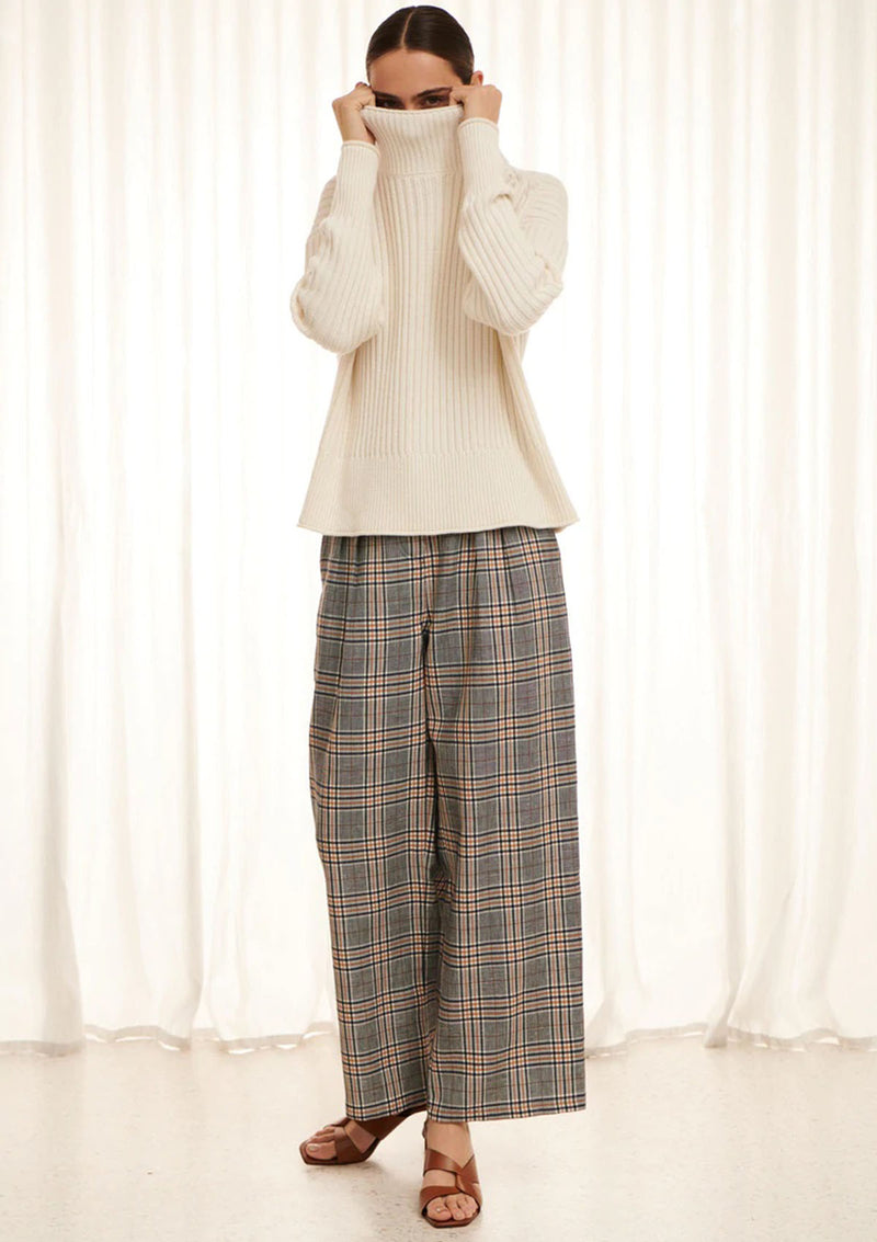 Apartment Clothing Lou Chunky Turtlneck
