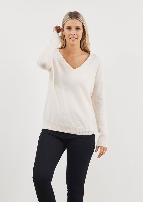 White & Warren Essential Cashmere V Neck Sweater