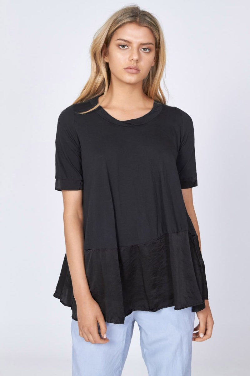 Primness Batch Tee