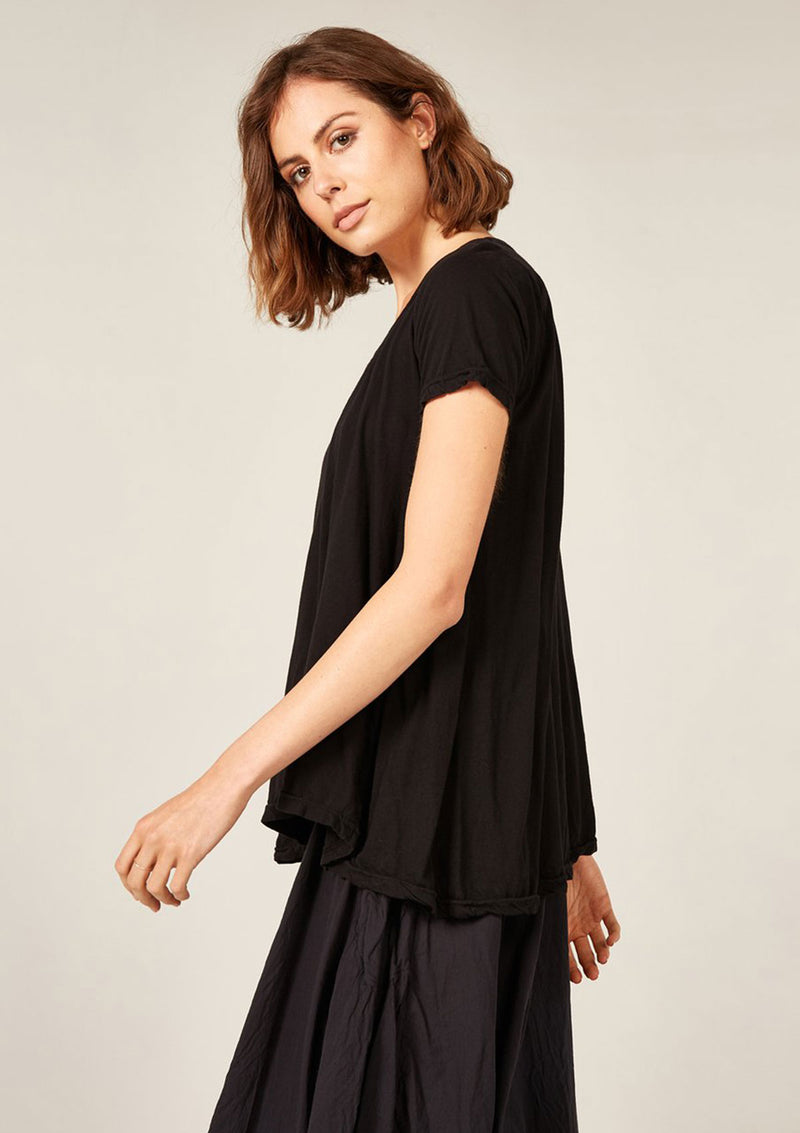 Primness Quoet Tee