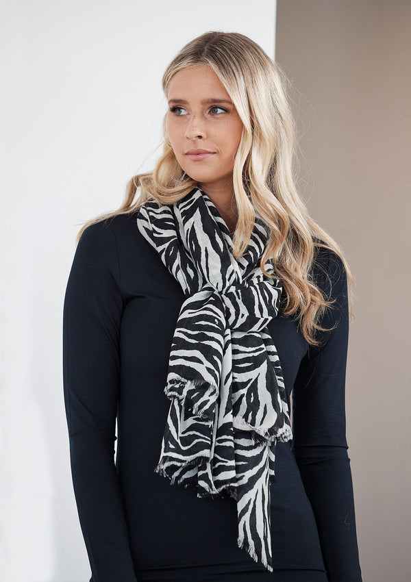 Mani Kaaga Moni Zebra Print Scarf